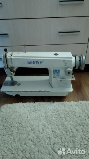 Швейная машинка б/у электрическая
