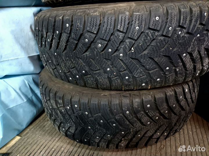 Toyo Observe Ice-Freezer 205/65 R16