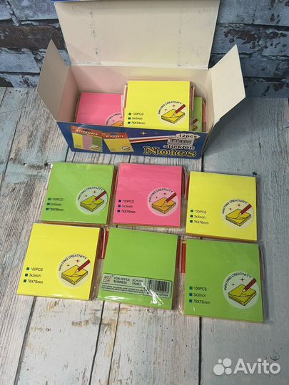 Блок для записей, заметок. На клею. 76х76мм