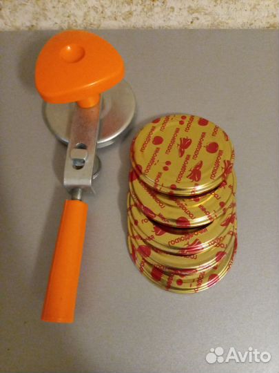 Закаточная машинка - ключ для закатки банок