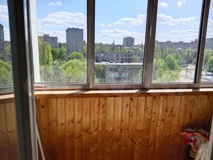 2-к. квартира, 55 м², 8/10 эт.