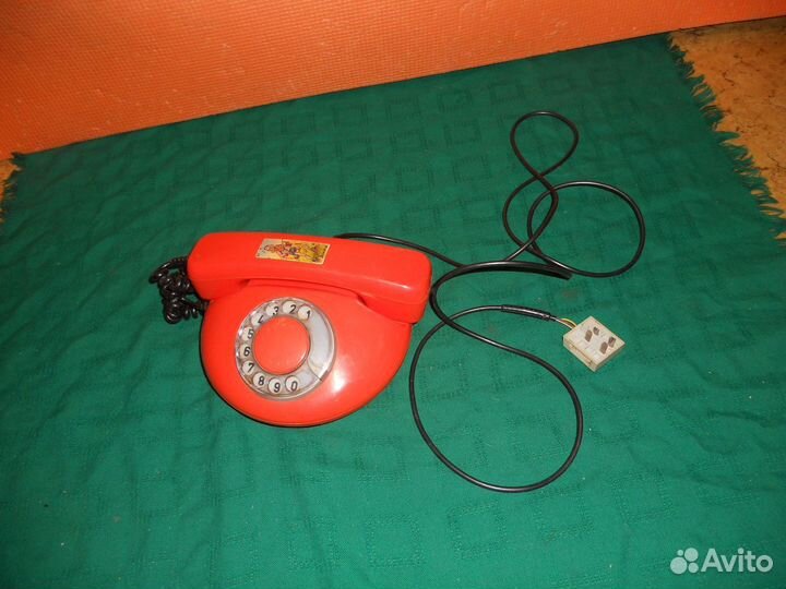 Телефон дисковый круглый