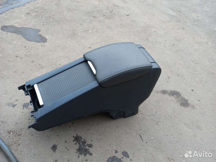 Подлакотник для Volvo XC60 рестайлинг