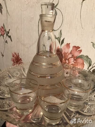 Графин со стопками 5 шт СССР насыпь белая