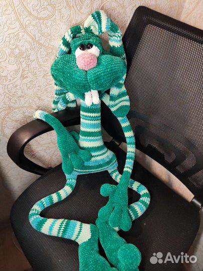 Плюшевый заяц Кекс