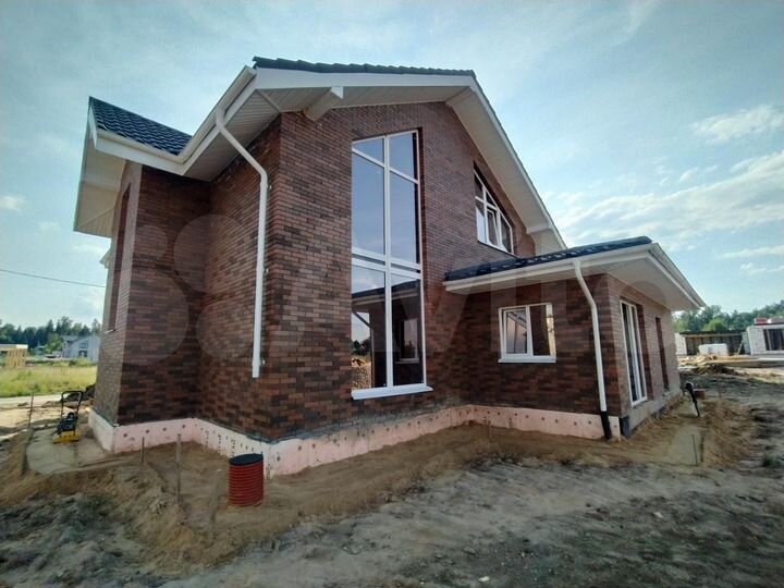 Коттедж 189 м² на участке 8,5 сот.