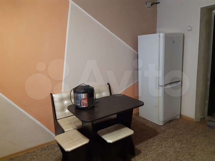 Комната 18 м² в 6-к., 2/5 эт.