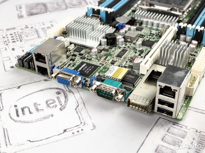 Серверная материнская плата Asus Z9PH-D16 2011