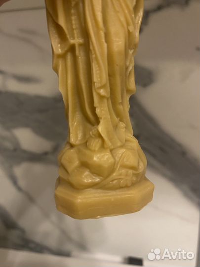 Дева мария свеча интерьерная ручной работы