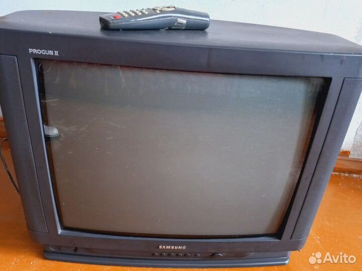 Телевизор б/у Samsung CS-2139R