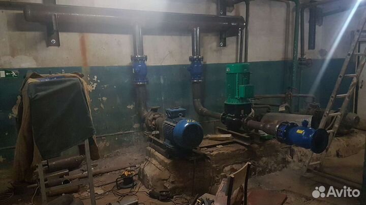 Бригада сварщиков и монтажников