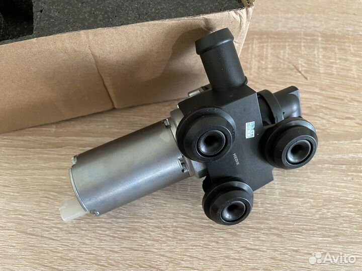 Дополнительная водяная помпа системы отопителя