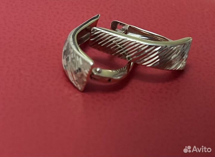 Золотые серьги