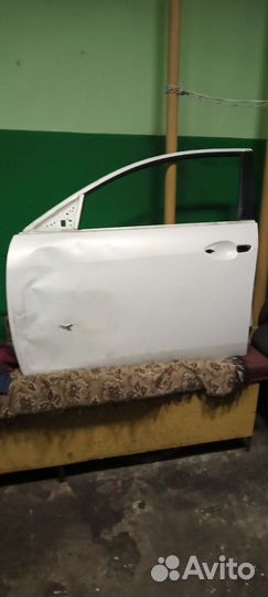 Дверь от mazda 6