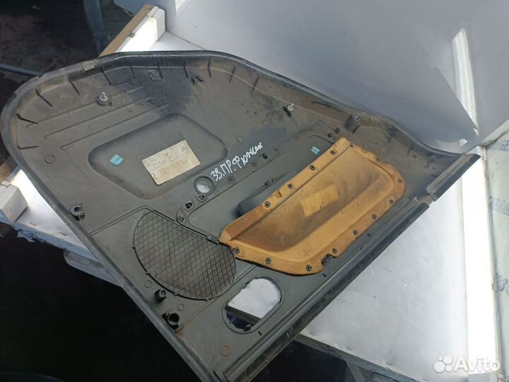 Обшивка двери задняя правая Ford Fusion