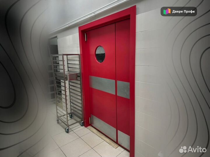 Двери с иллюминатором