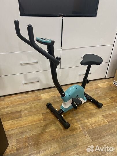 Отличный велотренажер новый
