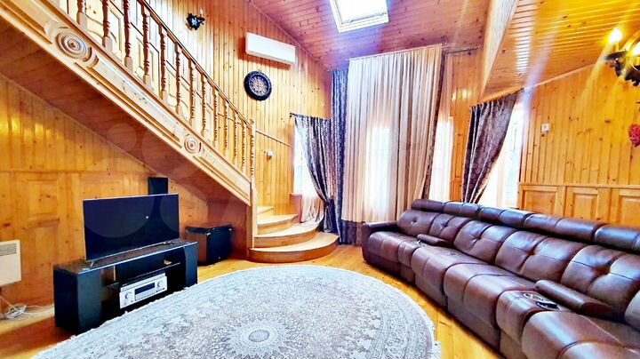 Дом 159 м² на участке 13,3 сот.