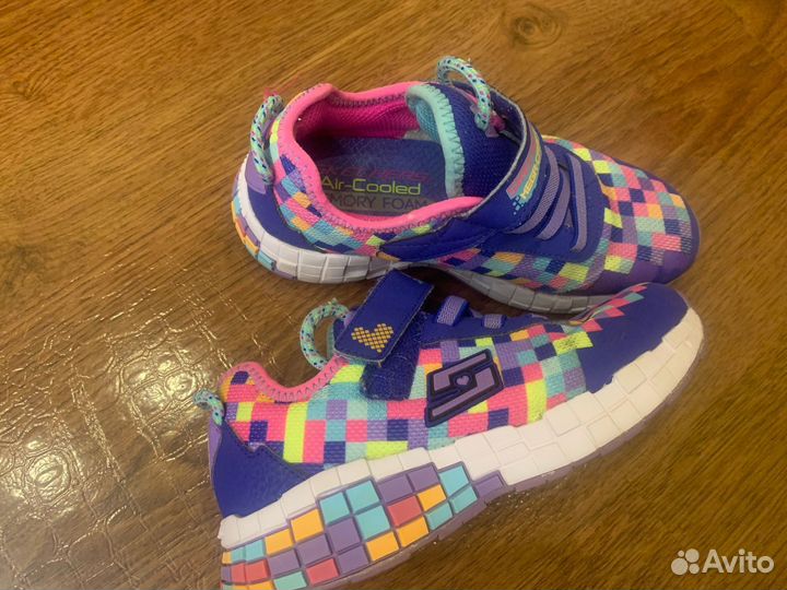 Кроссовки детские