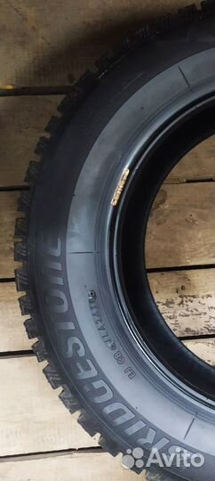 Bridgestone Blizzak Spike-01 195/60 R15 88