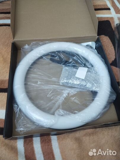 Кольцевая лампа со штативом