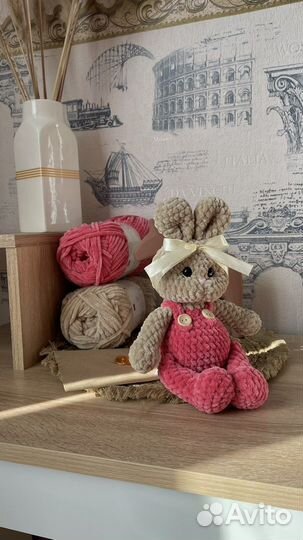 Вязаные игрушки зайка