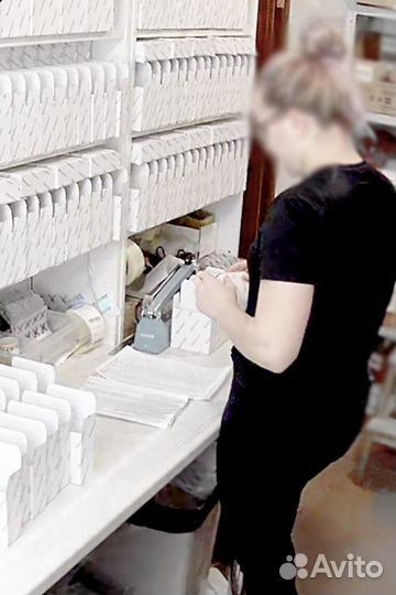 Кладовщица - сборщица заказов