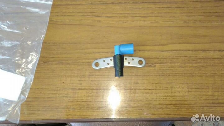 Датчик положения коленчатого вала на Логан1