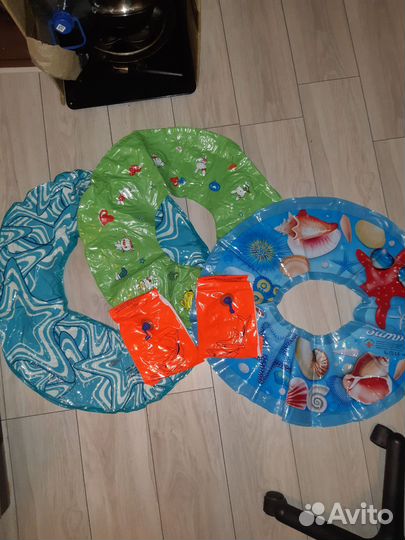 Круг,нарукавники и бассейн