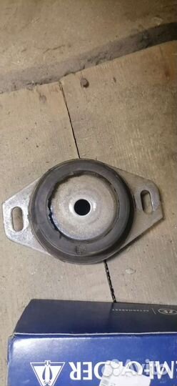 Подушка (опора) коробки передач citroen