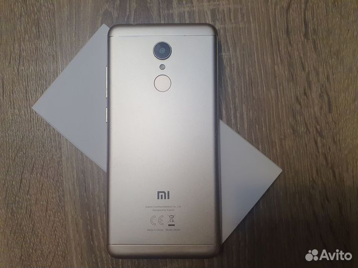 Xiaomi Redmi 5, 2/16 ГБ