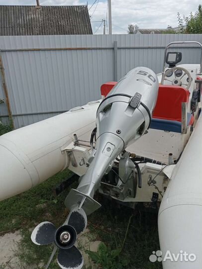 Лодка brig с мотором Honda