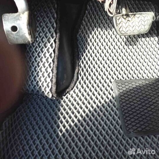 Автомобильные коврики в салон Toyota prius 20