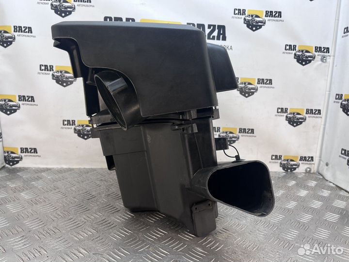 Корпус воздушного фильтра Volvo XC90