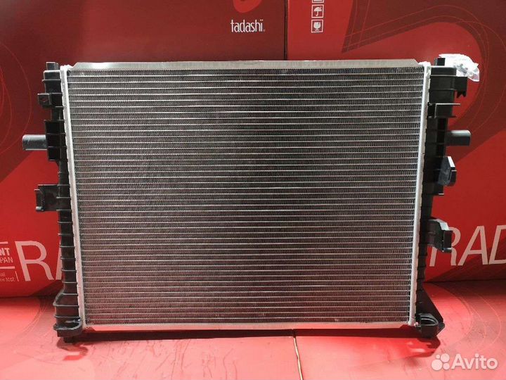 Радиатор двс Ford Crown Victoria 4.6