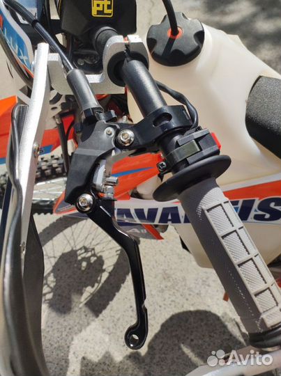 Мотоцикл avantis A8 250 carb (PR250/172FMM-5) KKE