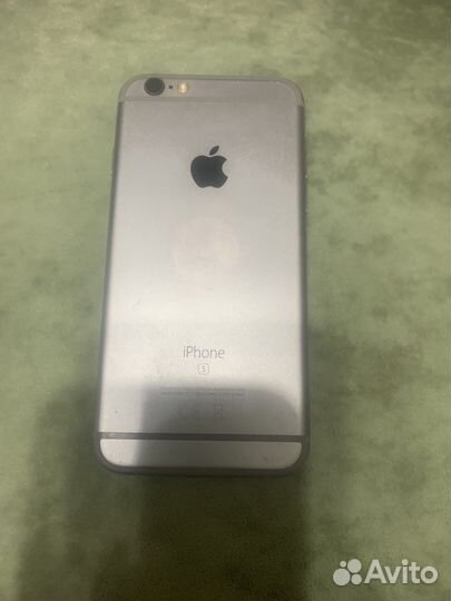 Телефон iPhone 6s