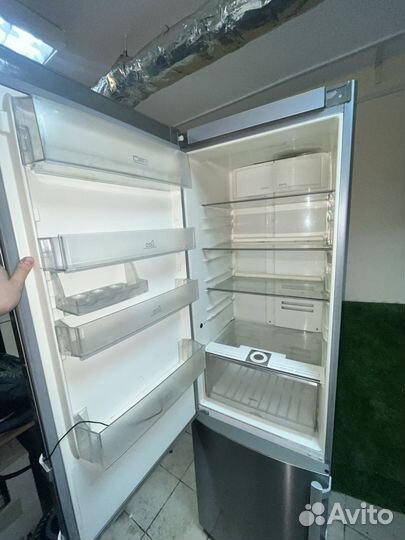 Холодильник Electrolux