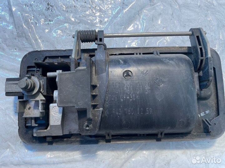 Ручка двери внешняя Mercedes-Benz