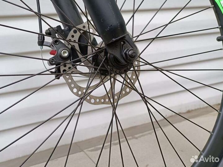 Двух подвес велосипед