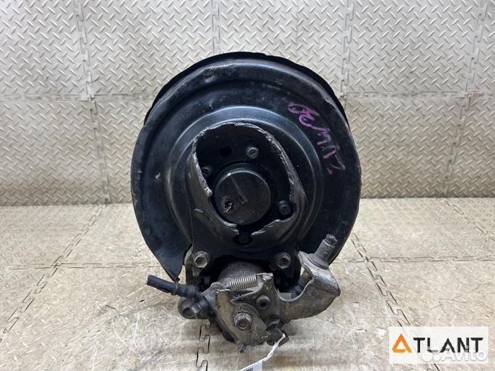 Ступица задняя левая toyota prius