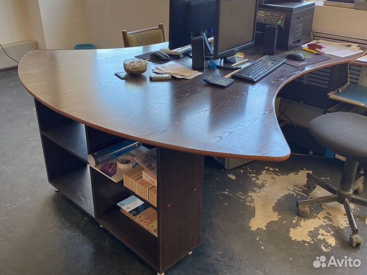 Стол офисный