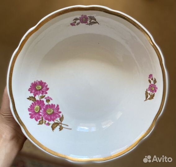 Посуда тарелки блюдо столовая посуда горшок