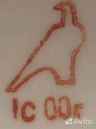 Сервизы чайный, кофейный,кувшин и подсвечник