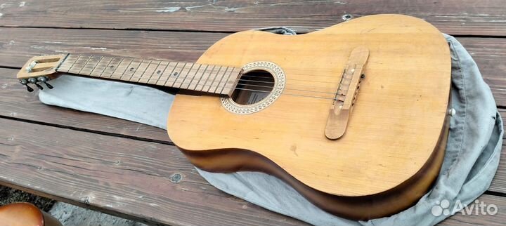 Классическая гитара шестиструнная бу