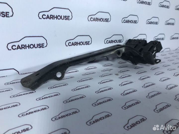 Замок капота Volkswagen Touareg 7L 2.5 BAC 2006