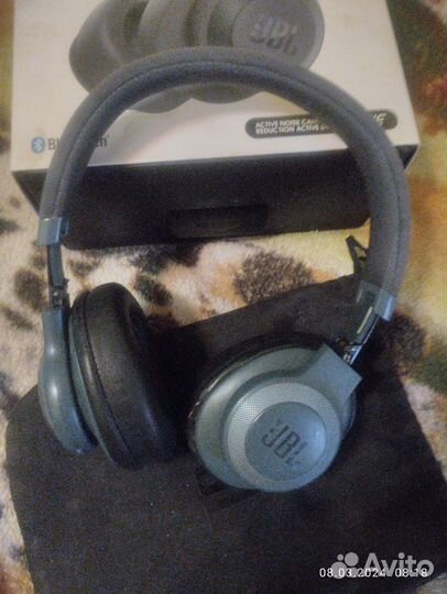 Наушники jbl e65btnc