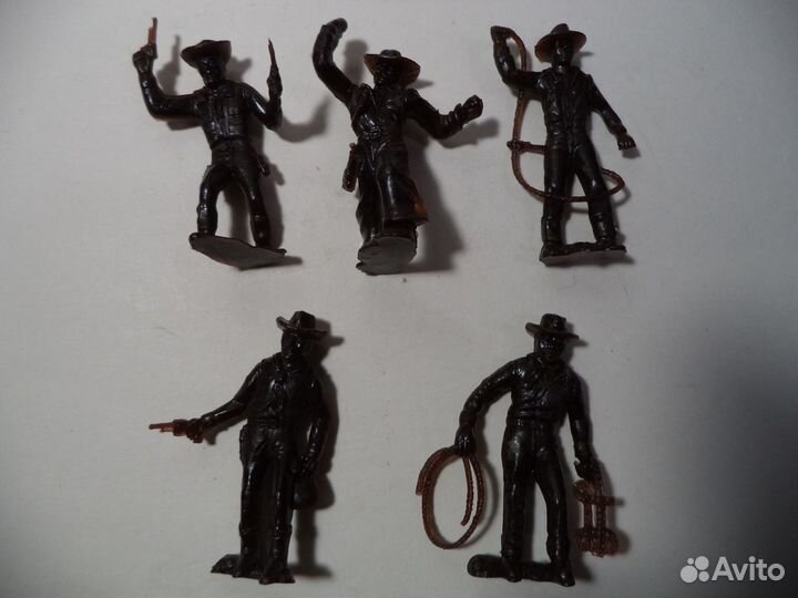 Солдатики СССР разные, смотрите фото
