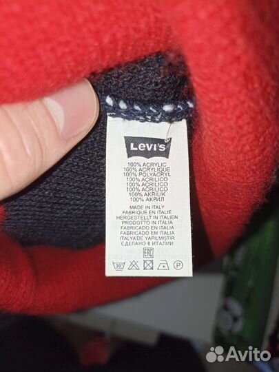Шапка levi's