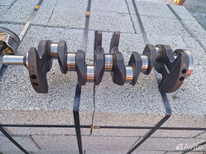 Коленвал Ford Focus 2 2.0 бензин оригинал